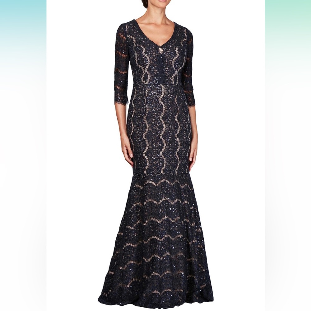 Beautiful navy Alex Evenings gown, size 8, BNWT